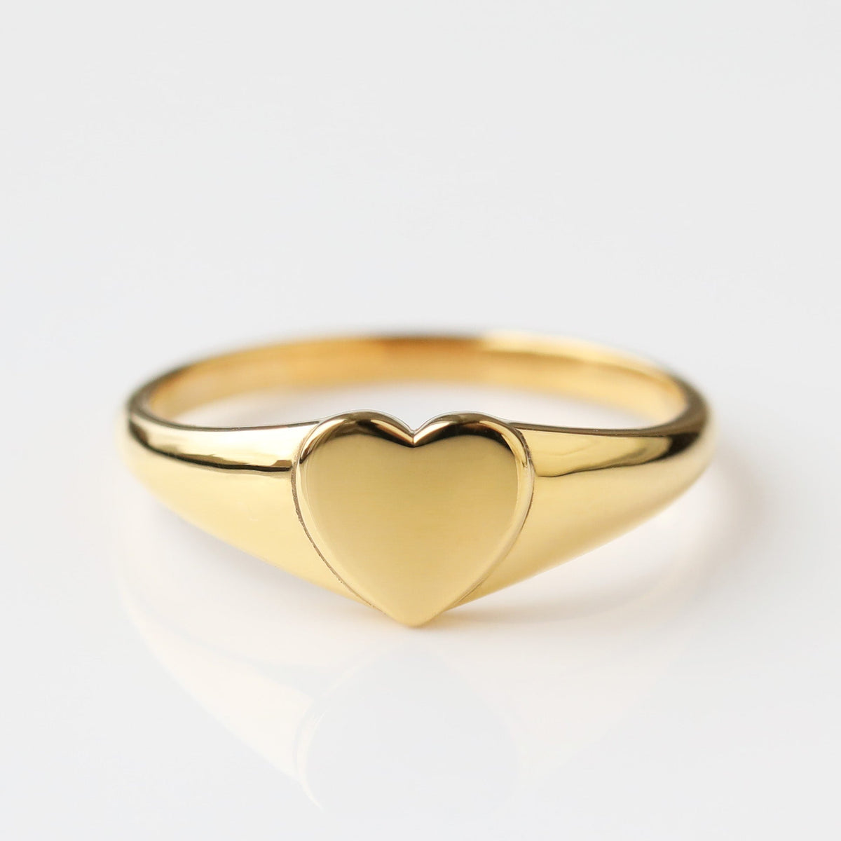 Etta Heart Engravable Signet Ring Main image