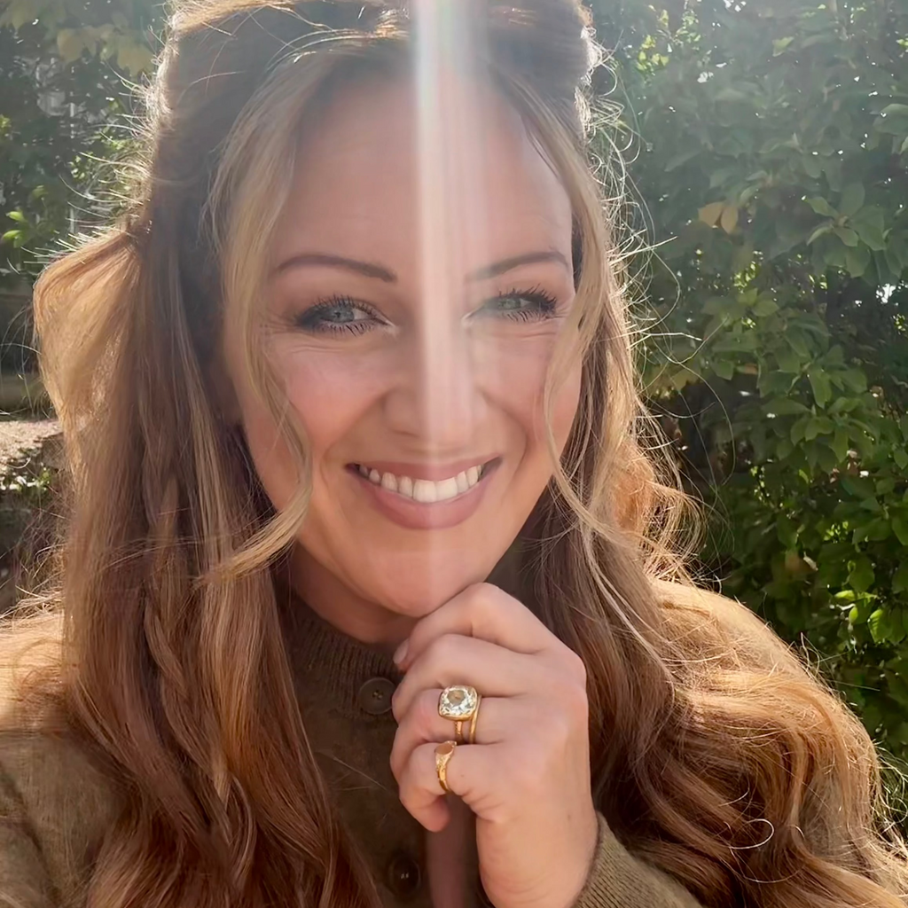 Louise Thompson Chapters Vintage Signet Ring