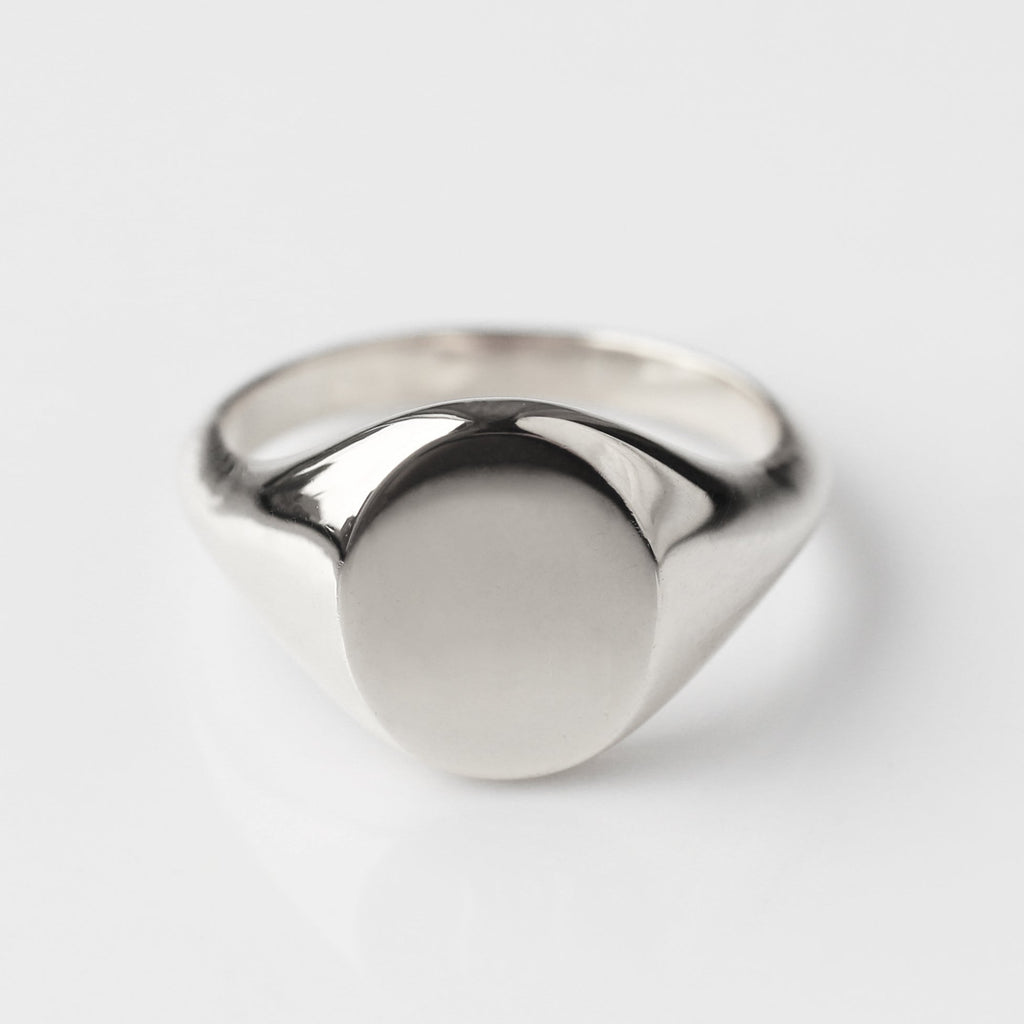 Louise Thompson Chapters Heirloom Signet Ring